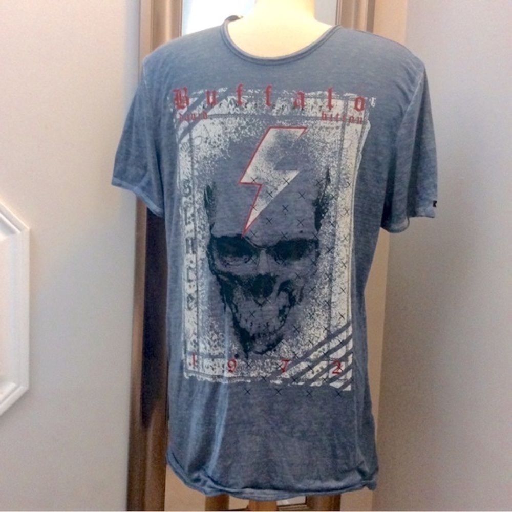 Buffalo David Britton skull tshirt